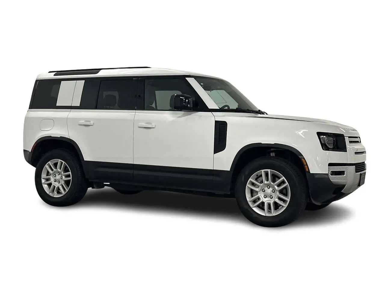 Land Rover Defender - Image 17