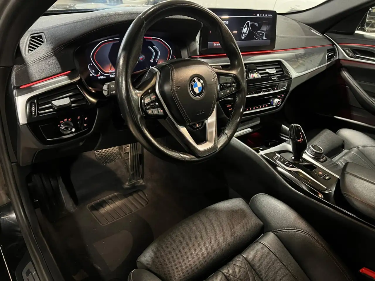 BMW 5 Series - Image 23