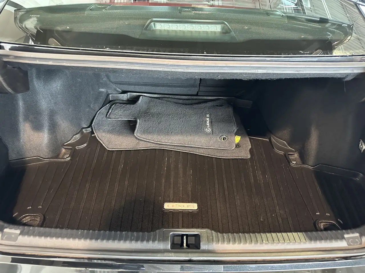 Lexus IS - Image 8