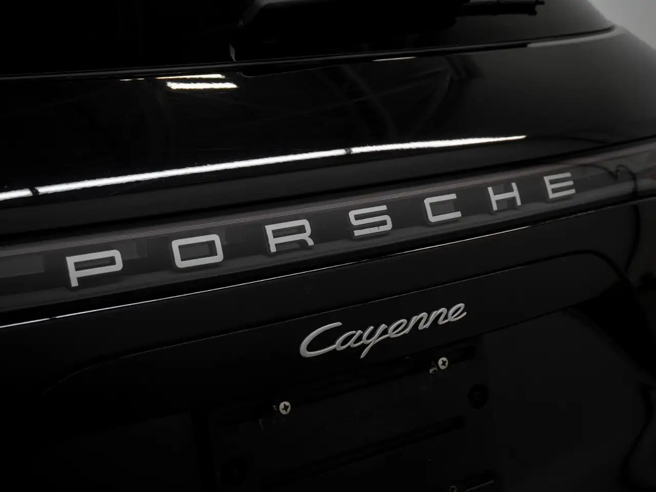 Porsche Cayenne - Image 11