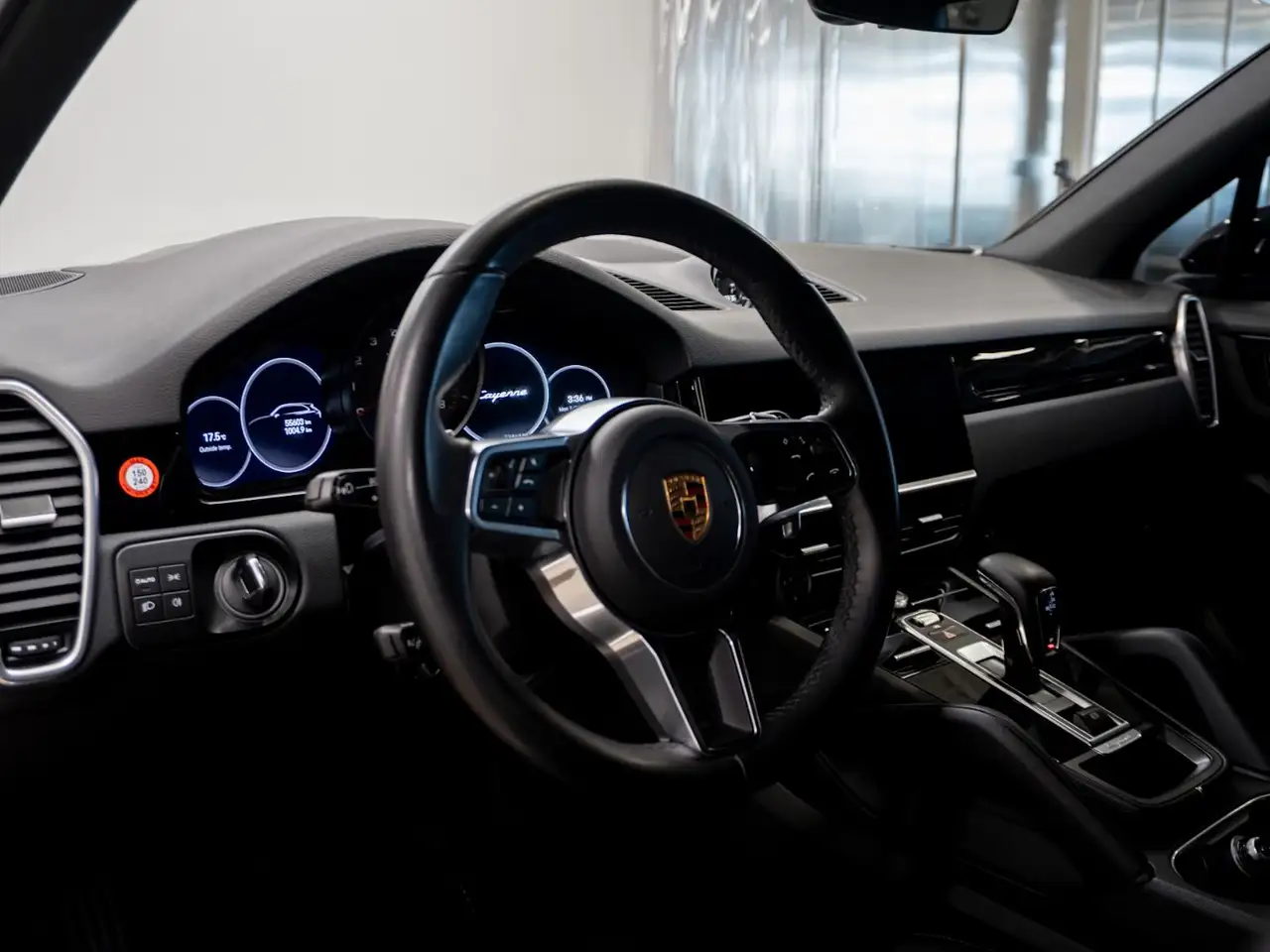 Porsche Cayenne - Image 28