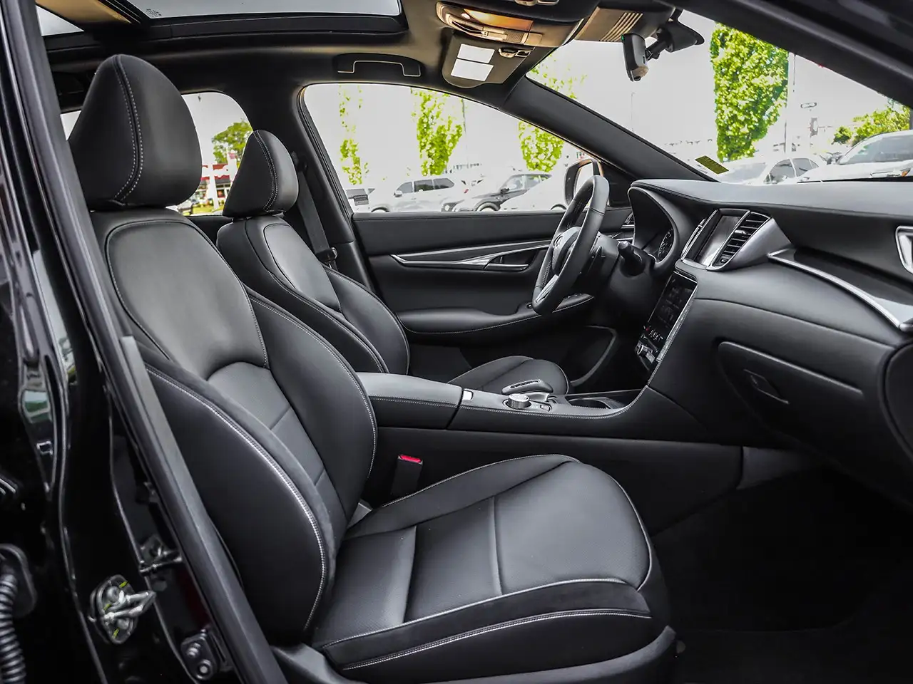 Infiniti QX50 - Image 17