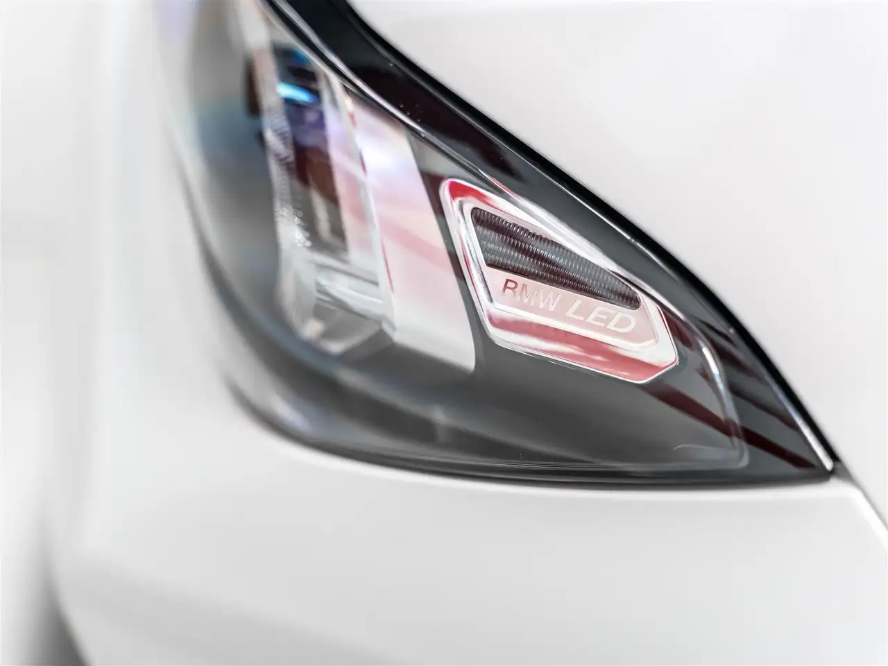 BMW 3 Series - Image 16