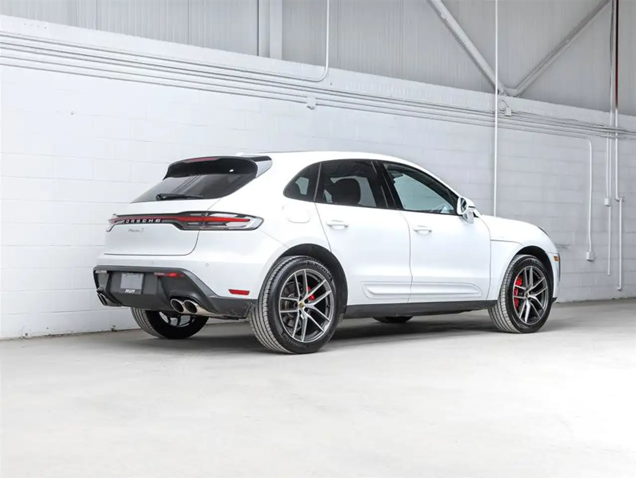 Porsche Macan - Image 13