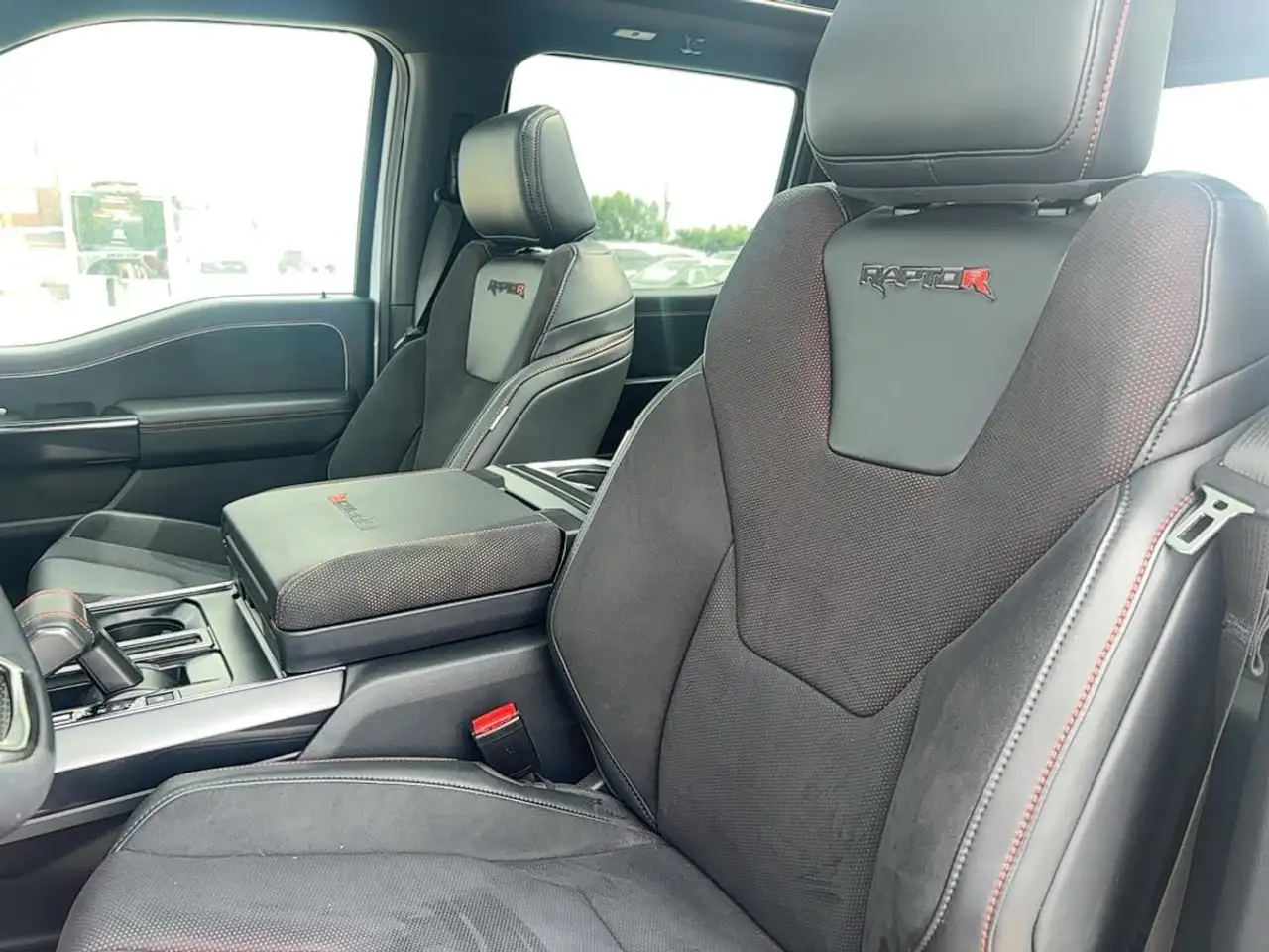Ford F-150 - Image 12