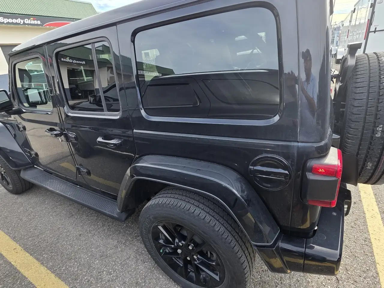 Jeep Wrangler - Image 13
