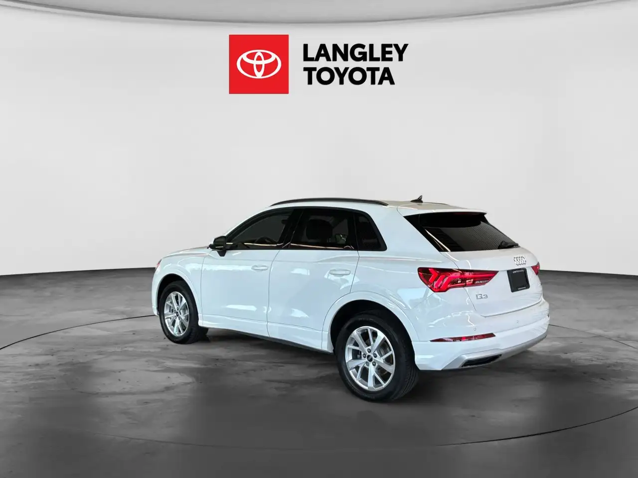 Audi Q3 - Image 7