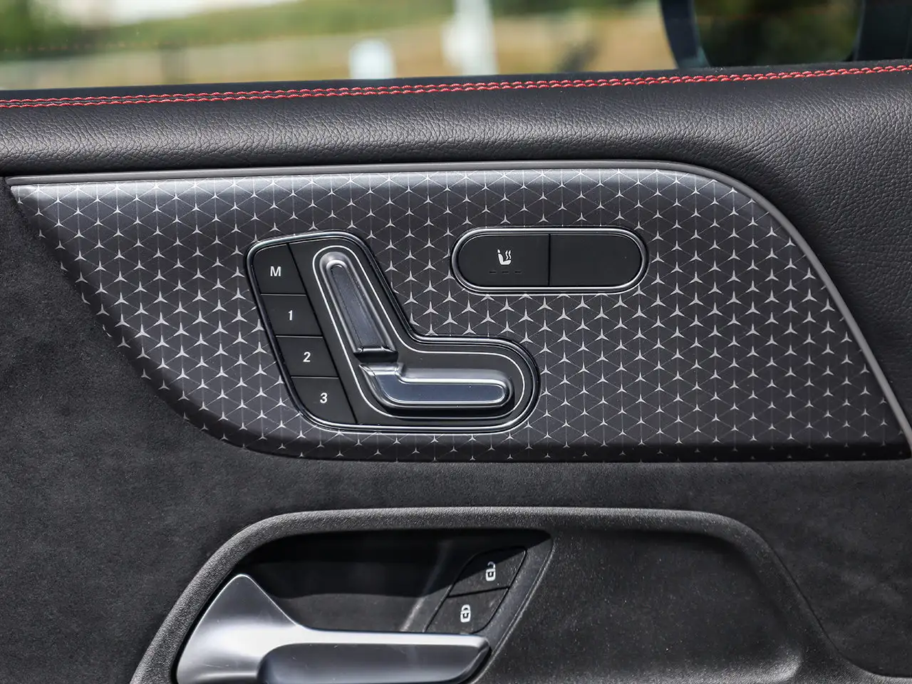 Mercedes-Benz GLB - Image 19