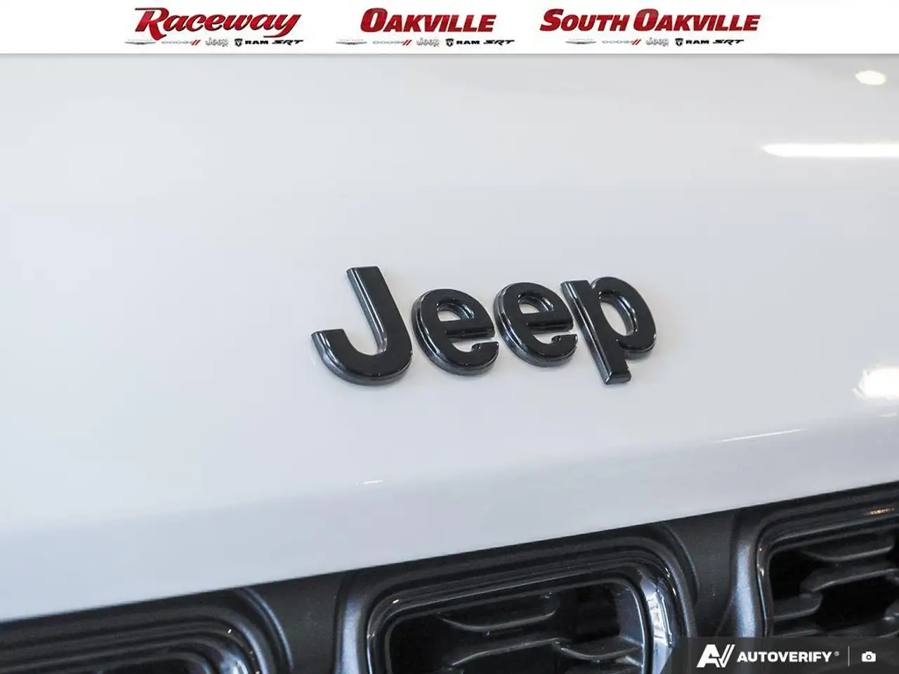 Jeep Grand Cherokee - Image 10