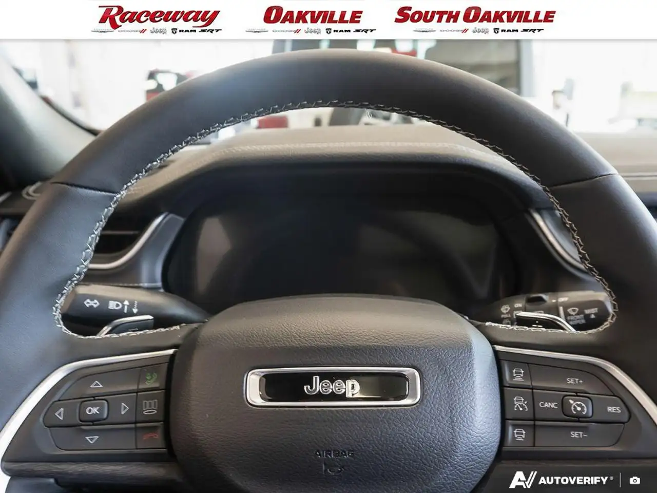 Jeep Grand Cherokee - Image 15