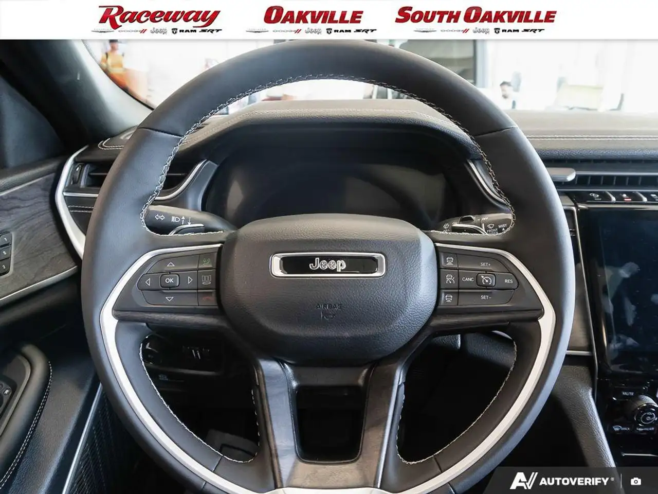 Jeep Grand Cherokee - Image 14