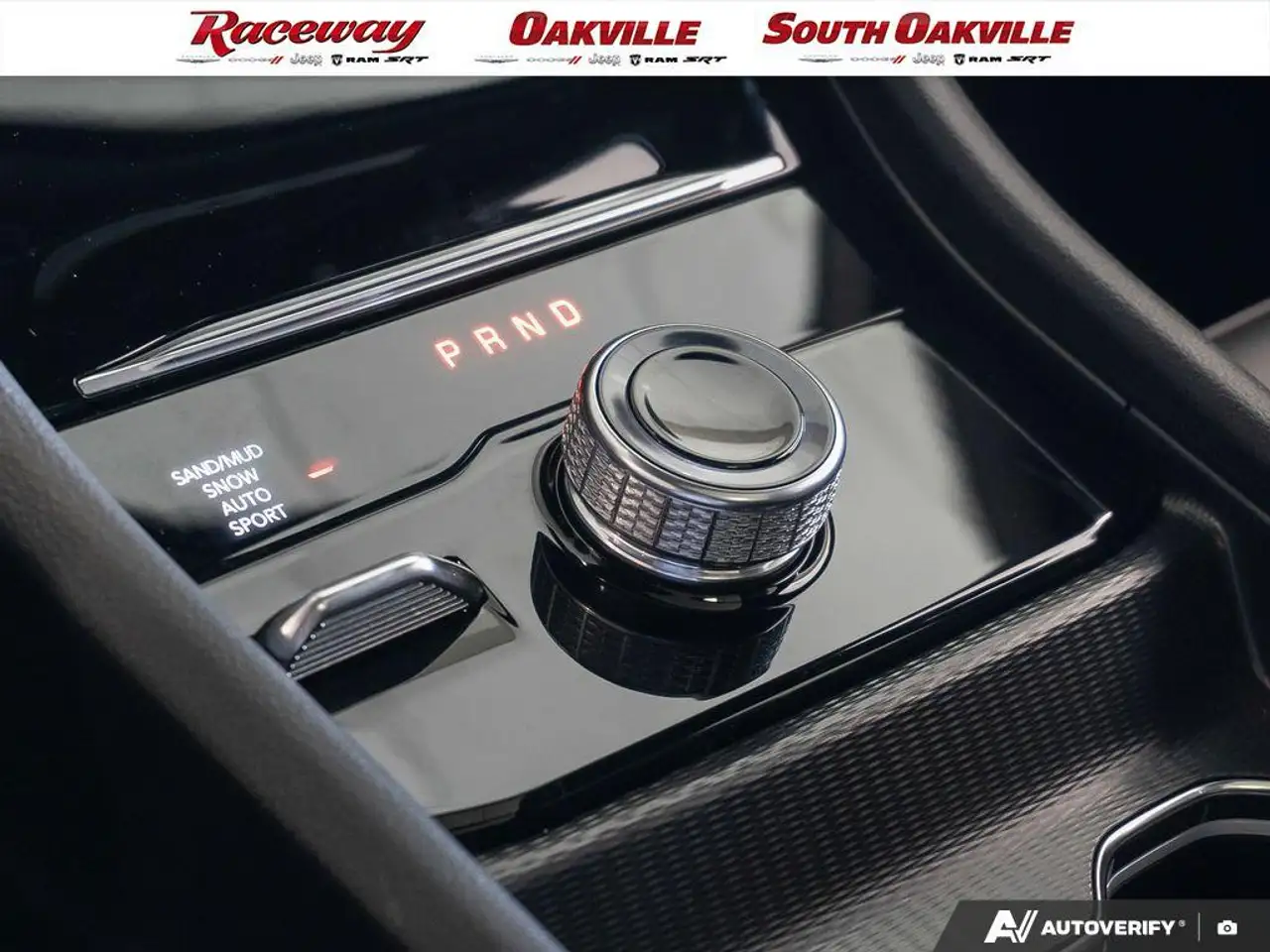 Jeep Grand Cherokee - Image 19