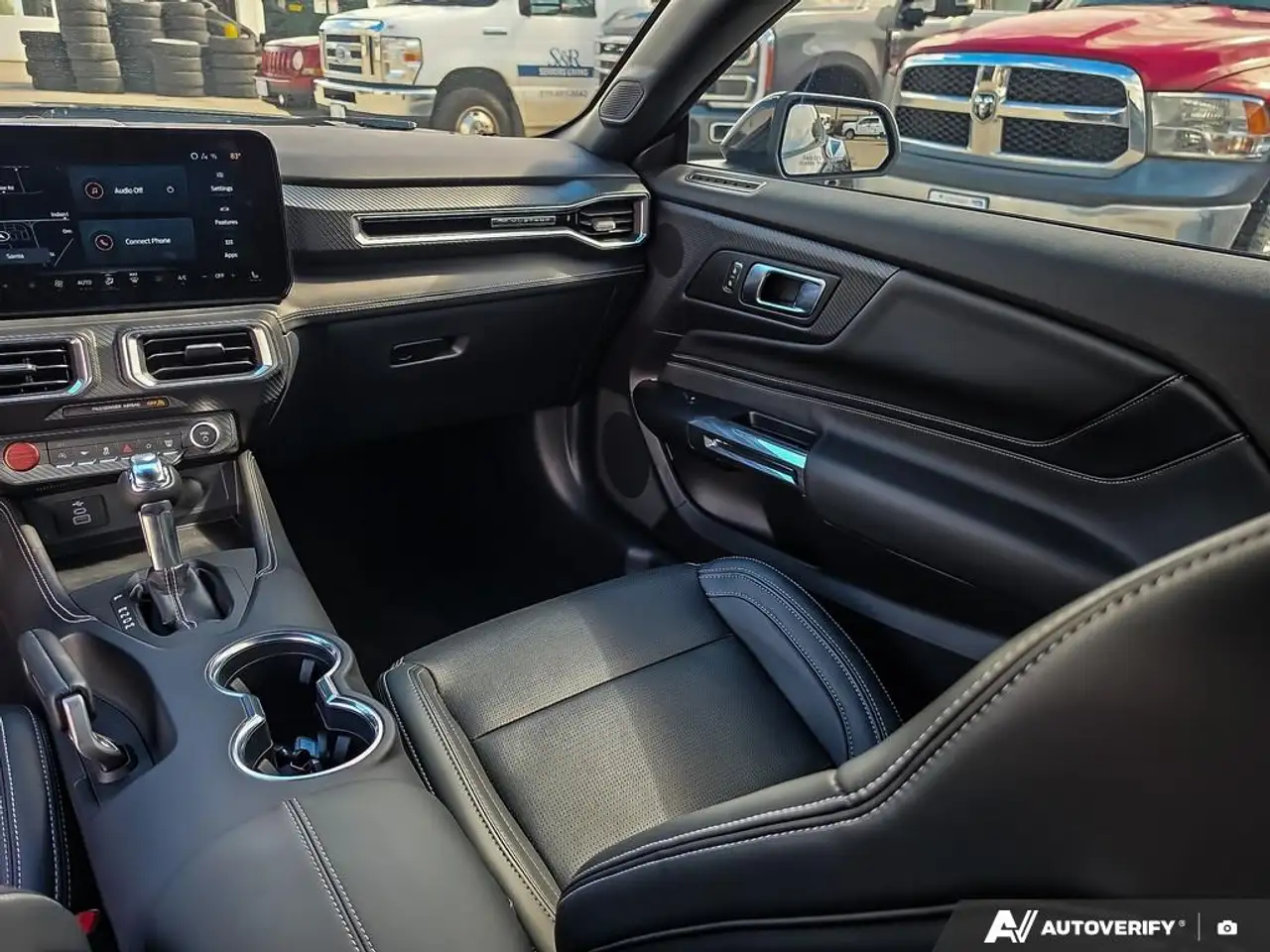 Ford Mustang - Image 25