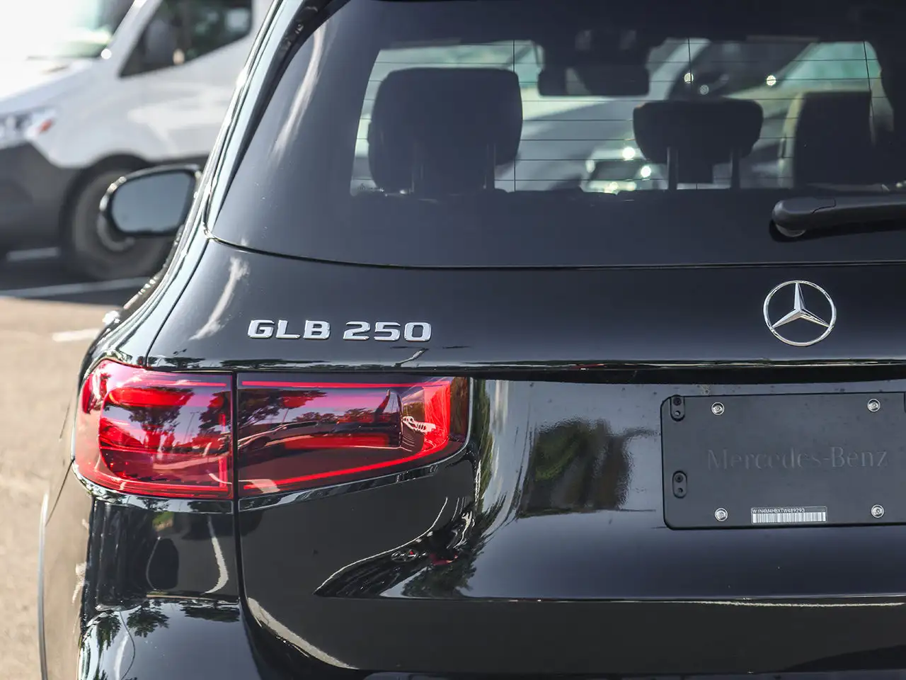 Mercedes-Benz GLB - Image 11