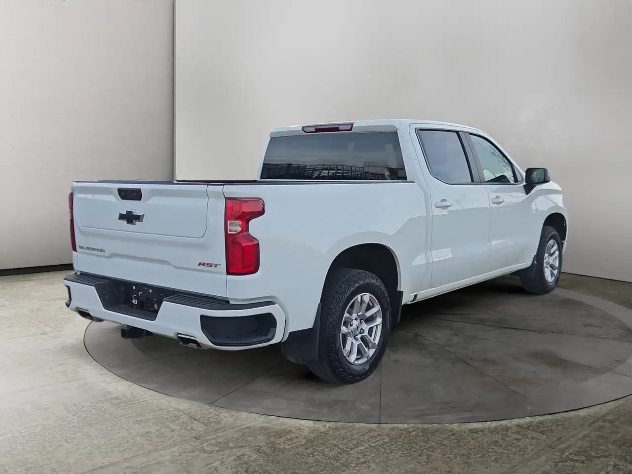 Chevrolet Silverado 1500 - Image 6