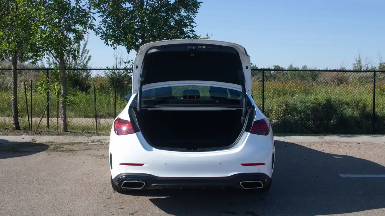 Mercedes-Benz C-Class - Image 8