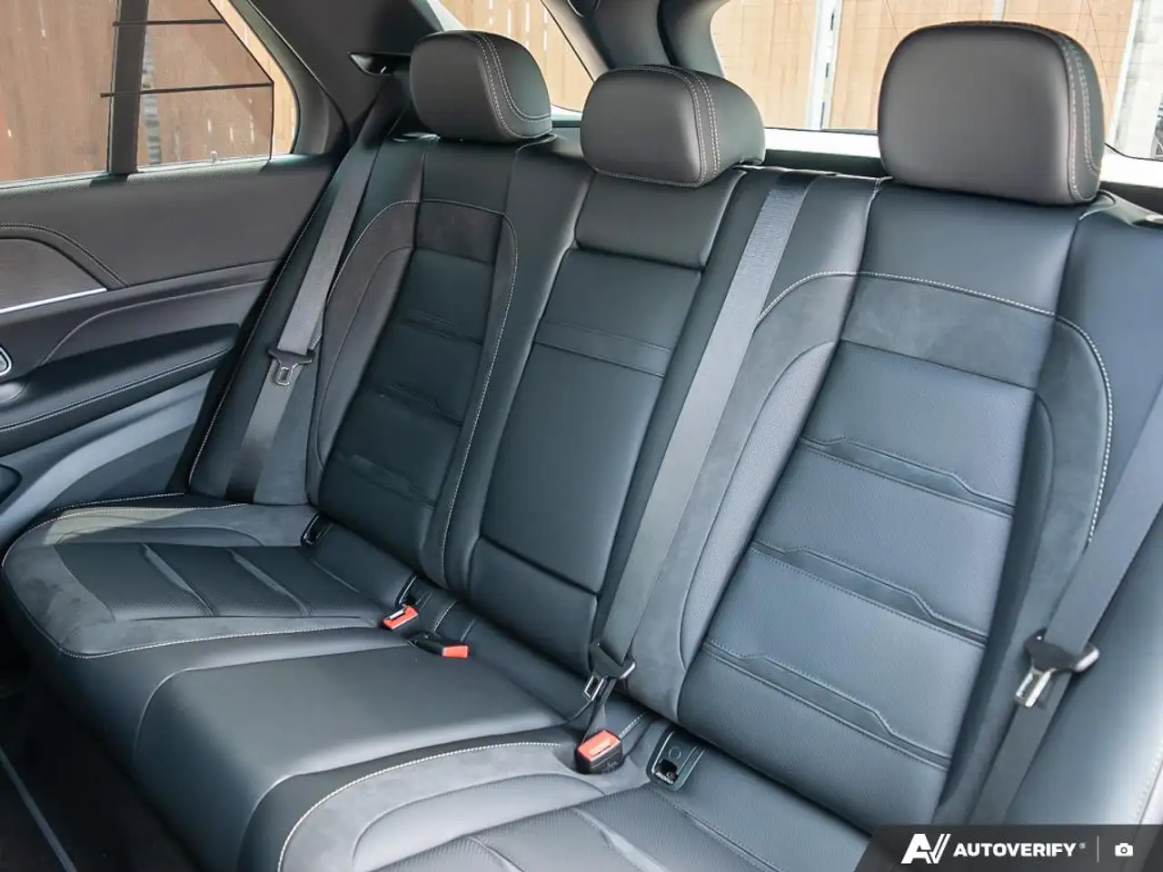 Mercedes-Benz GLE - Image 24