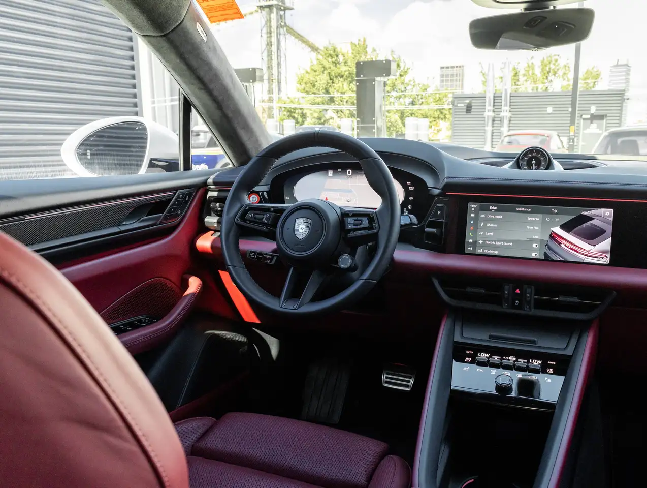 Porsche Macan - Image 19