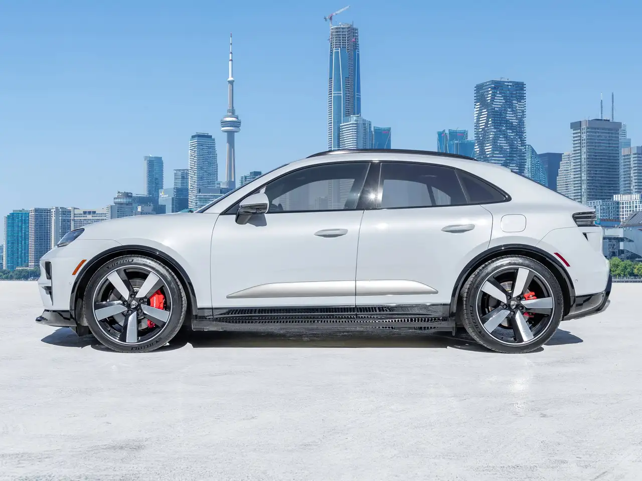 Porsche Macan - Image 2