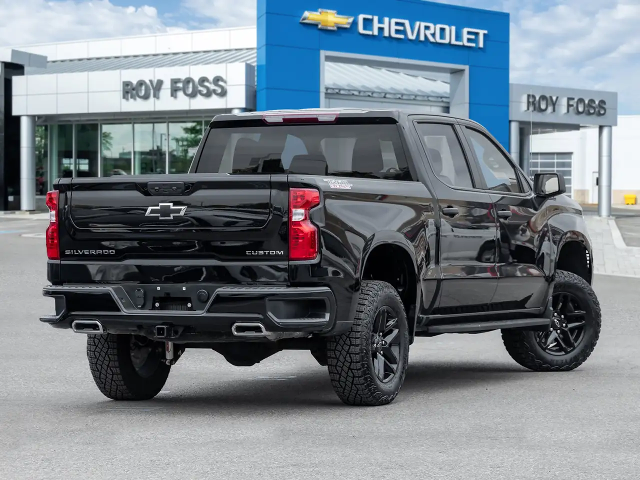 Chevrolet Silverado 1500 - Image 7