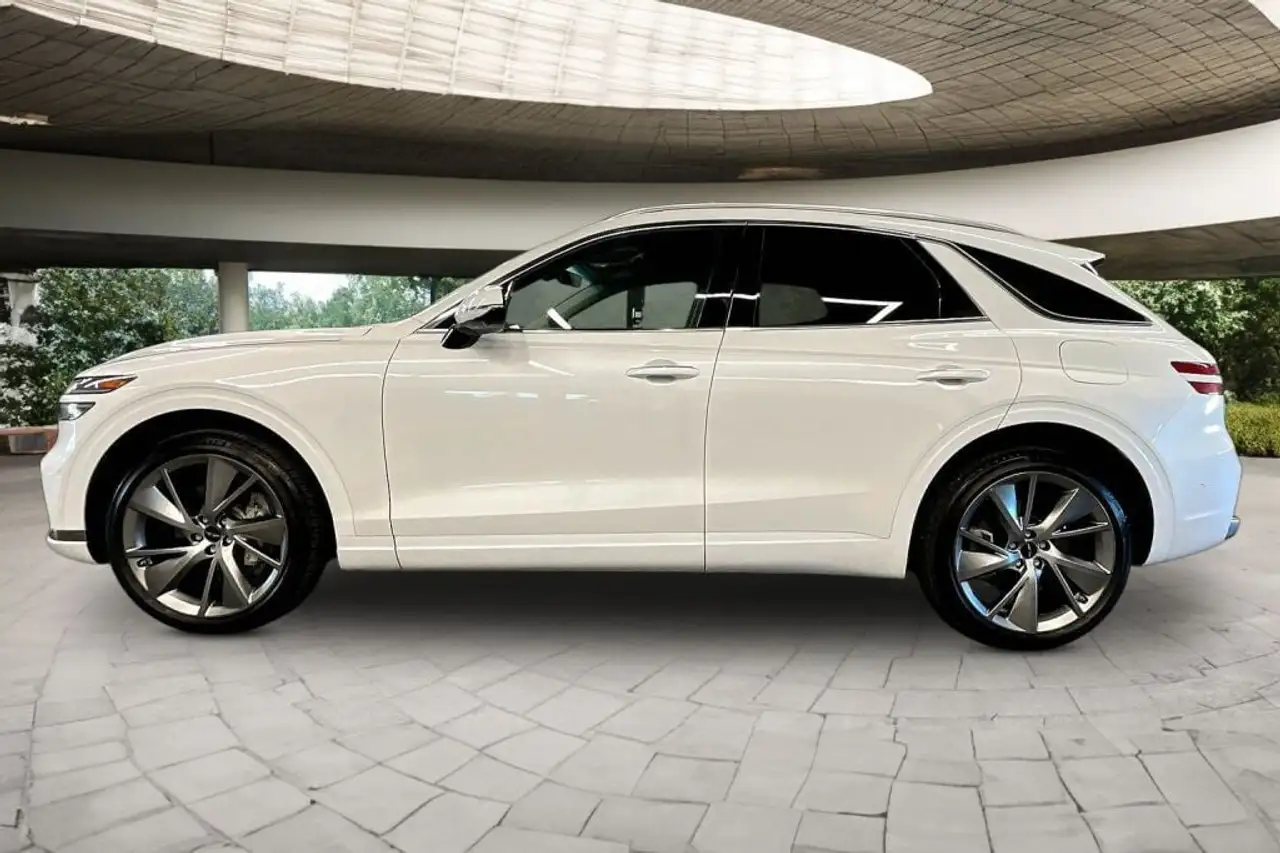 Genesis GV70 - Image 4