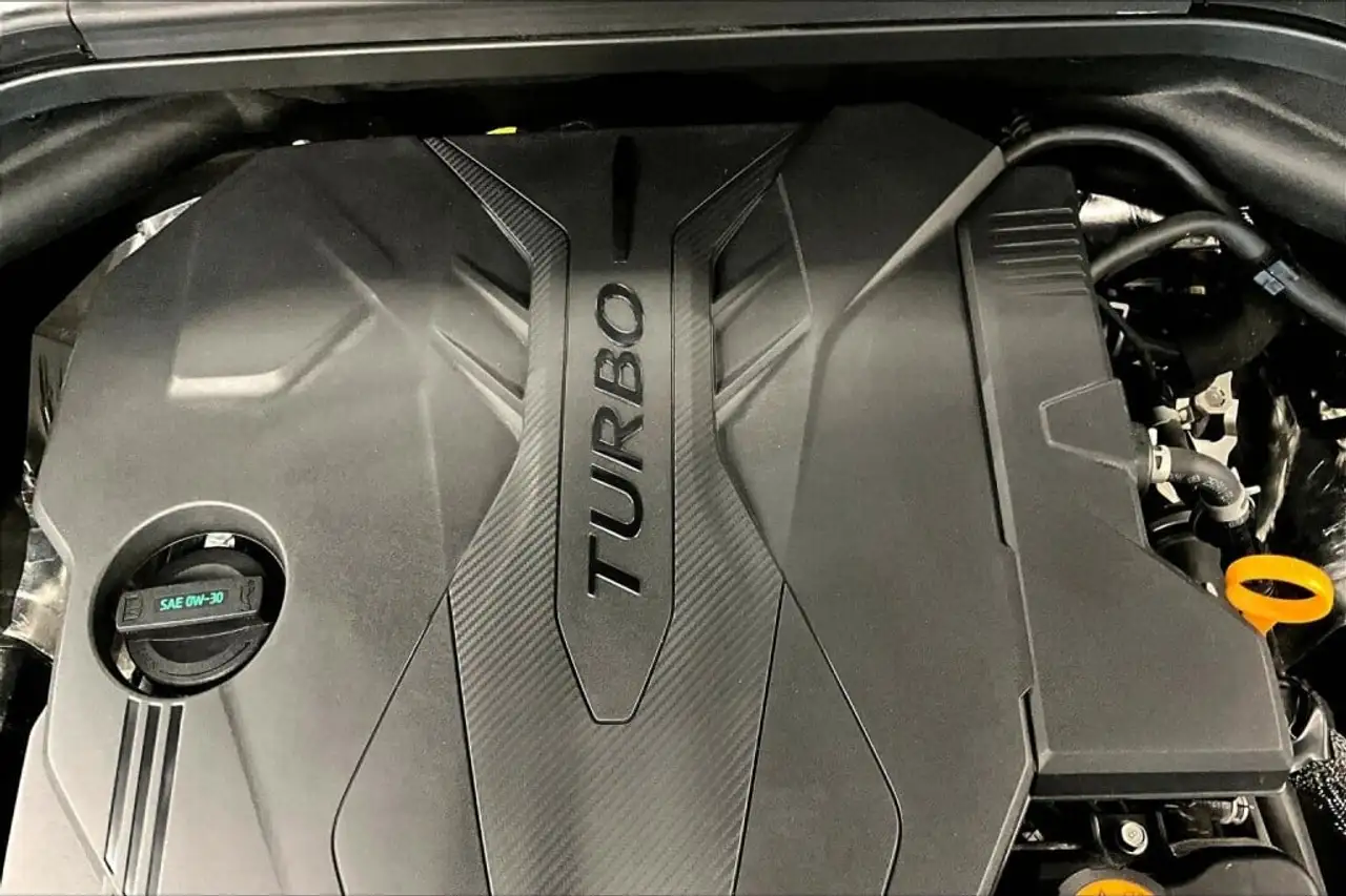 Genesis GV70 - Image 34