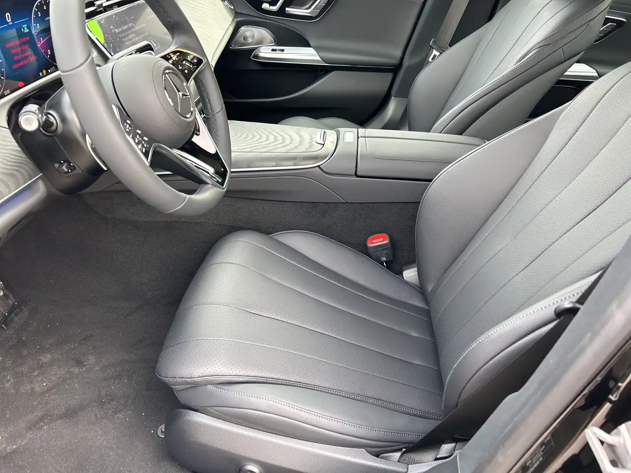 Mercedes-Benz E-Class - Image 10