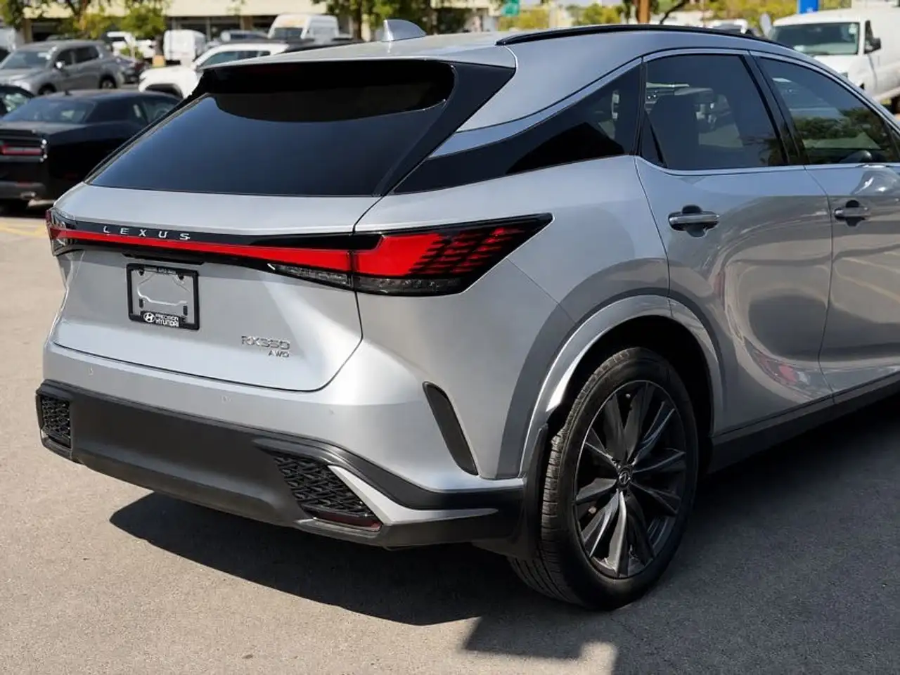 Lexus RX - Image 13