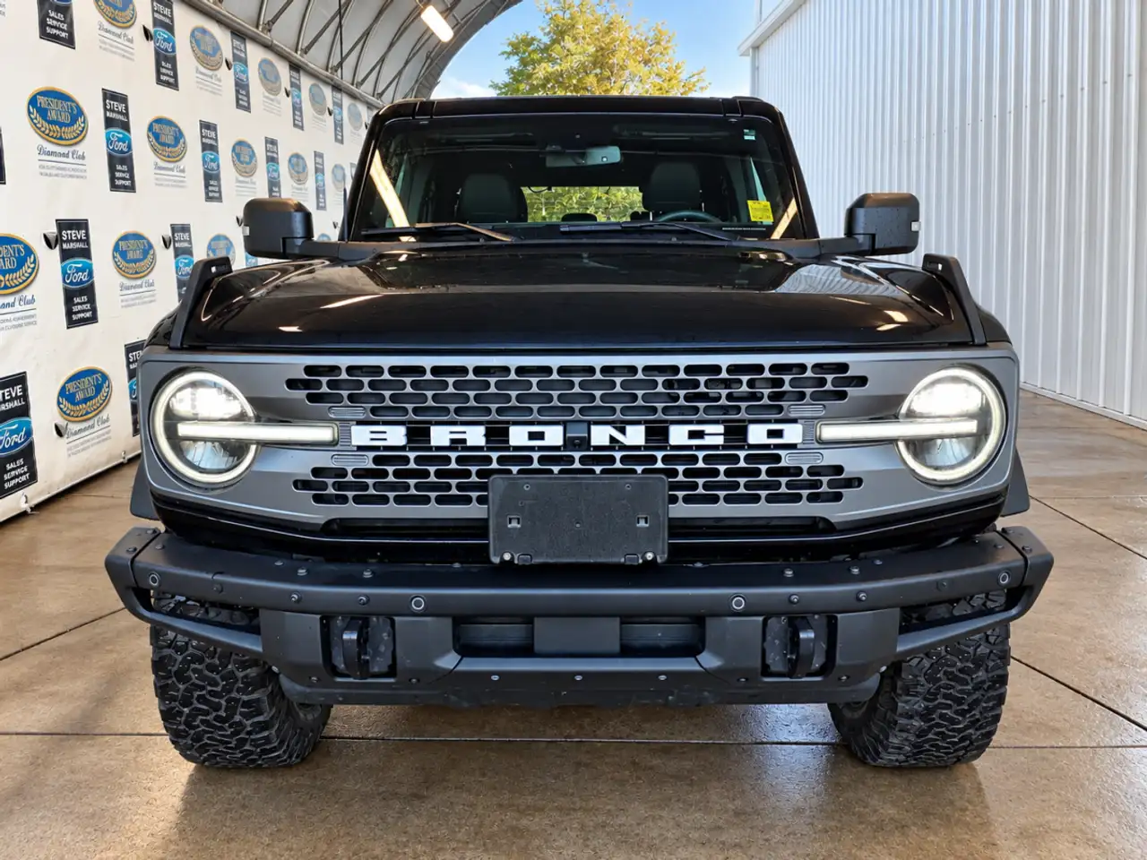 Ford Bronco - Image 3