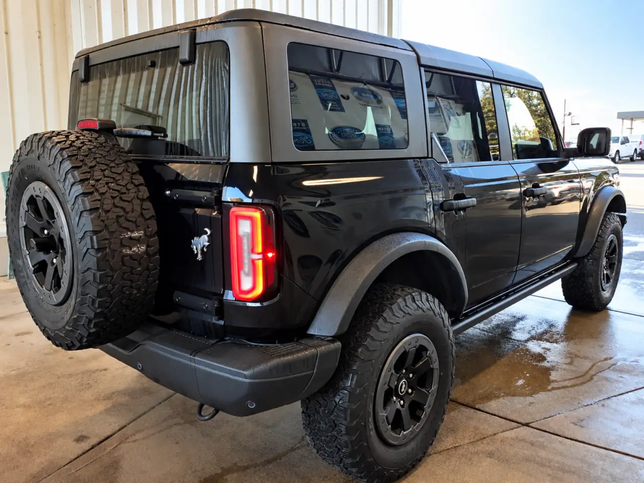 Ford Bronco - Image 6
