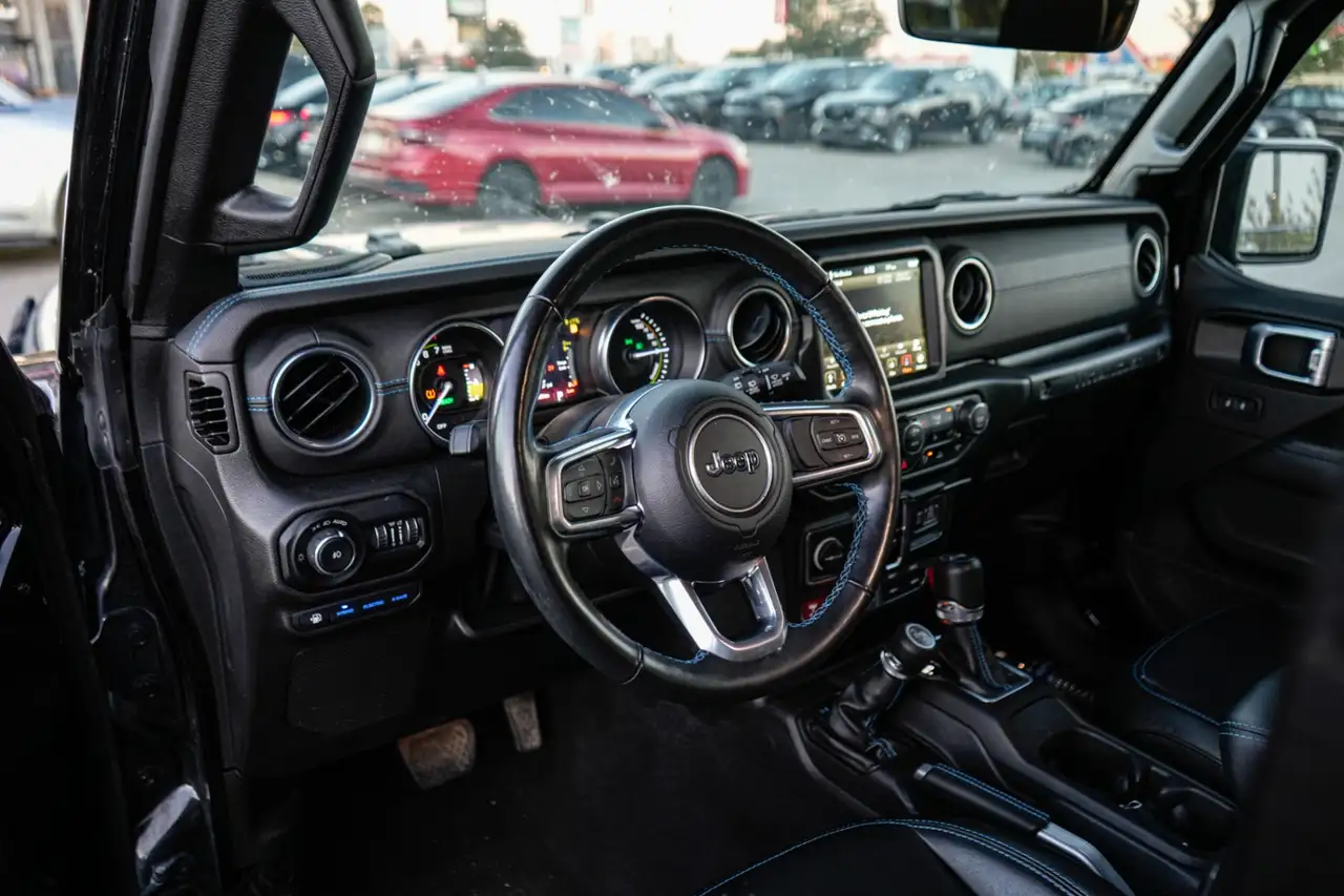Jeep Wrangler - Image 8