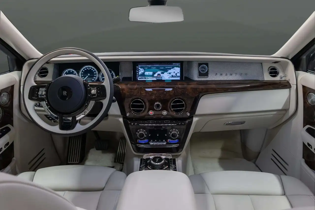 Rolls-Royce Phantom - Image 4