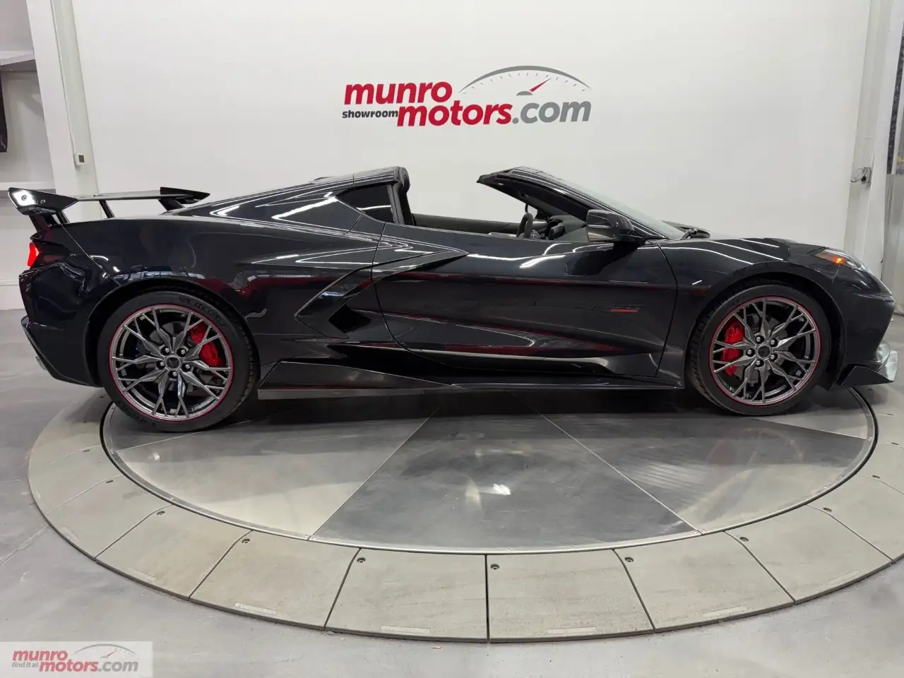 Chevrolet Corvette - Image 13