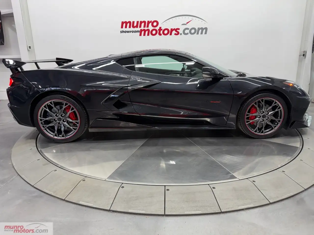 Chevrolet Corvette - Image 14