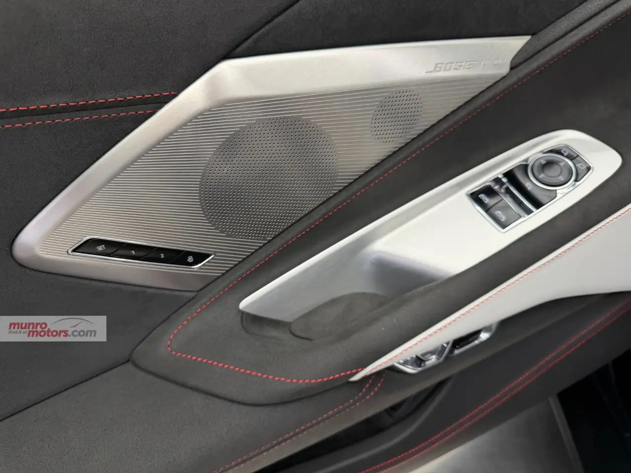 Chevrolet Corvette - Image 30