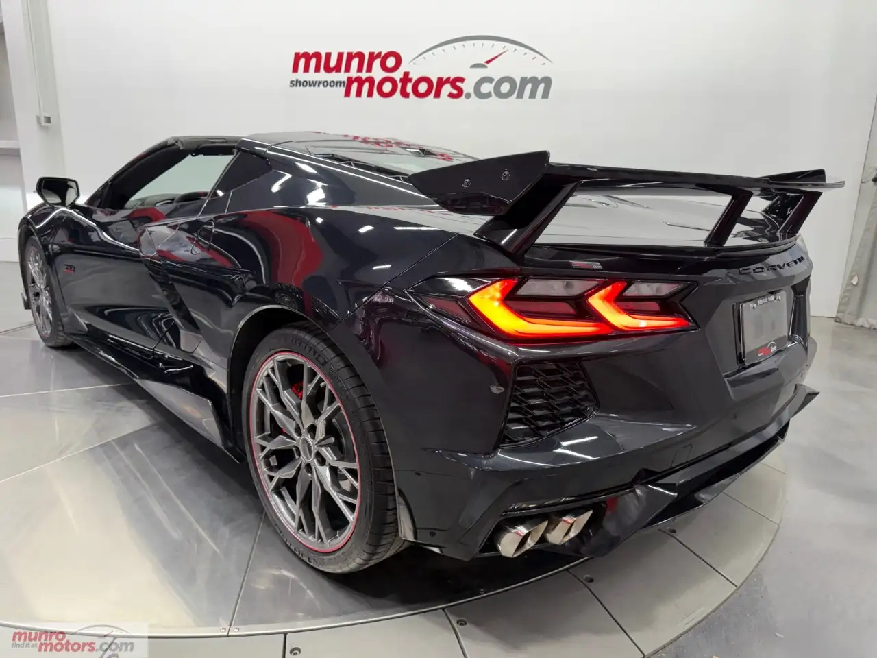 Chevrolet Corvette - Image 8
