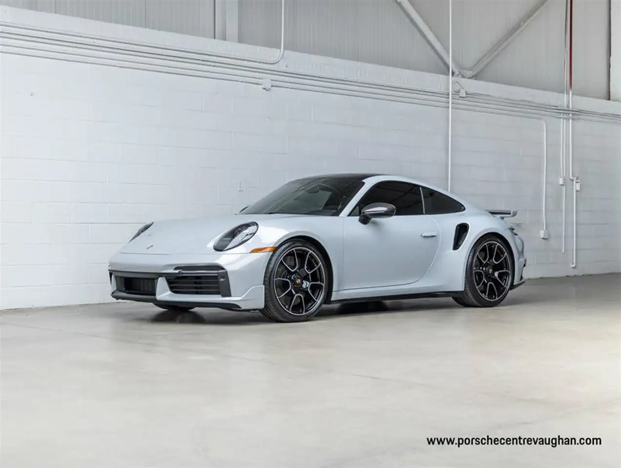 Porsche 911 - Image 1