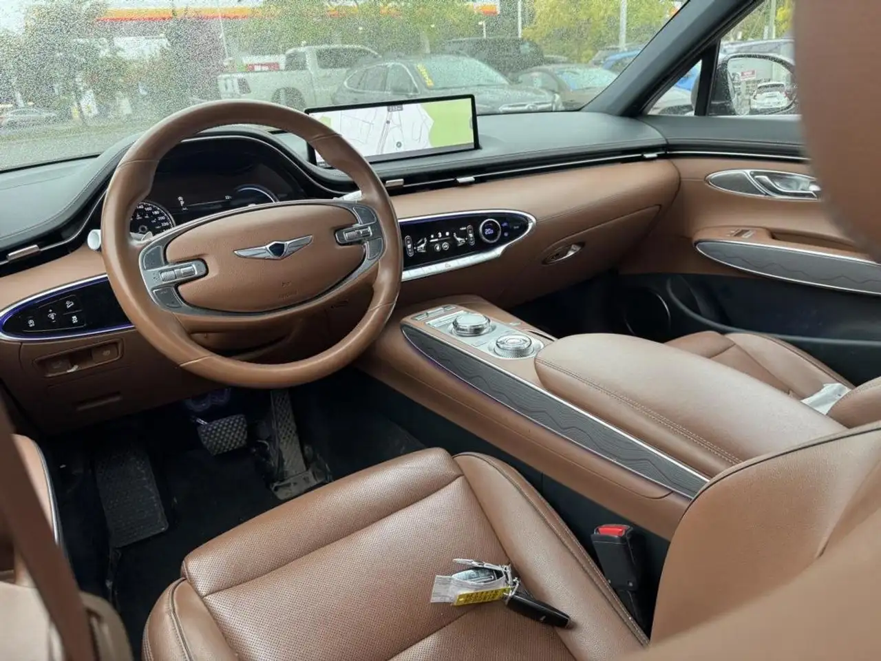 Genesis GV70 - Image 10