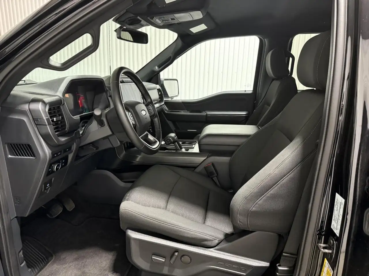 Ford F-150 - Image 16