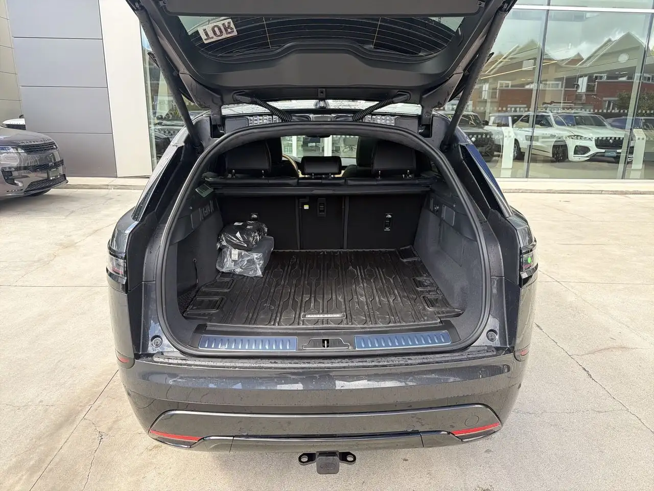 Land Rover Range Rover Velar - Image 20