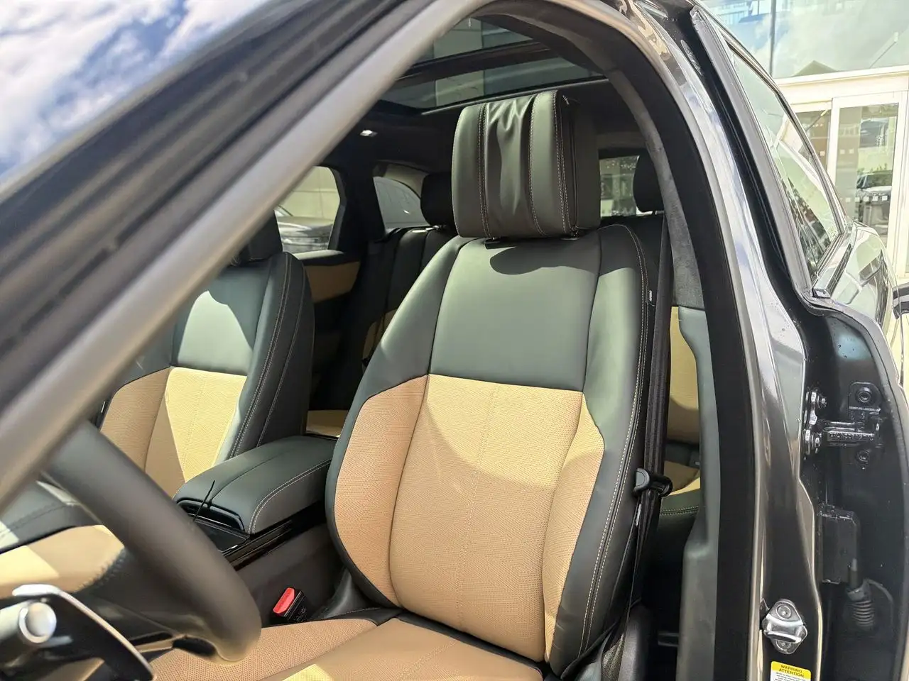 Land Rover Range Rover Velar - Image 8