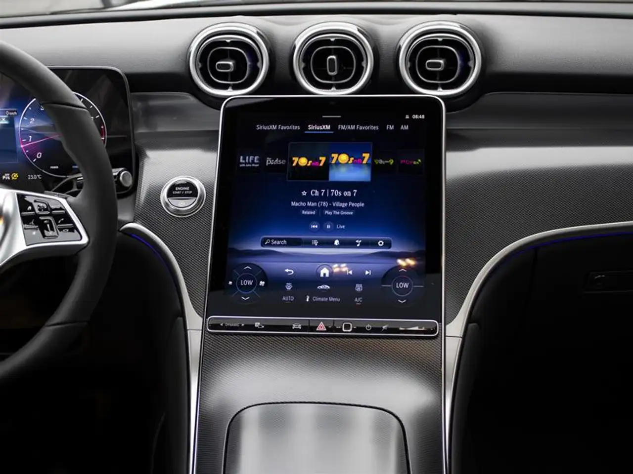 Mercedes-Benz GLC - Image 17