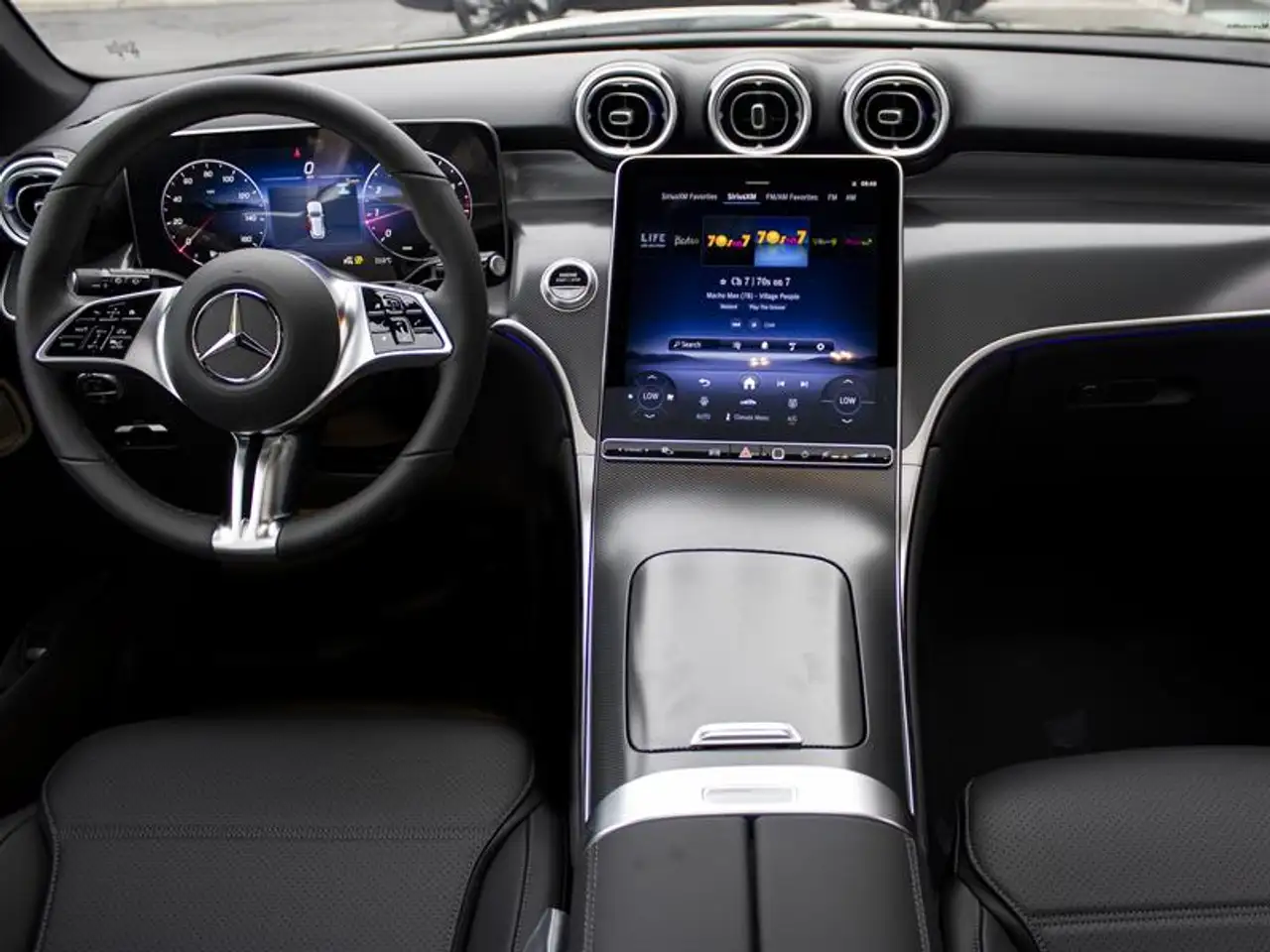 Mercedes-Benz GLC - Image 16