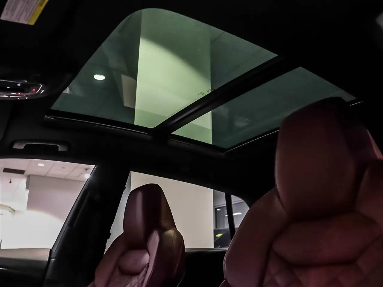 Audi SQ8 - Image 19