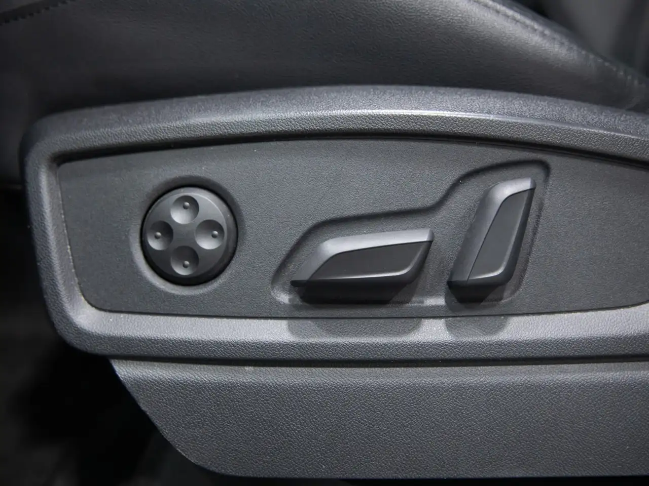 Audi Q5 - Image 17