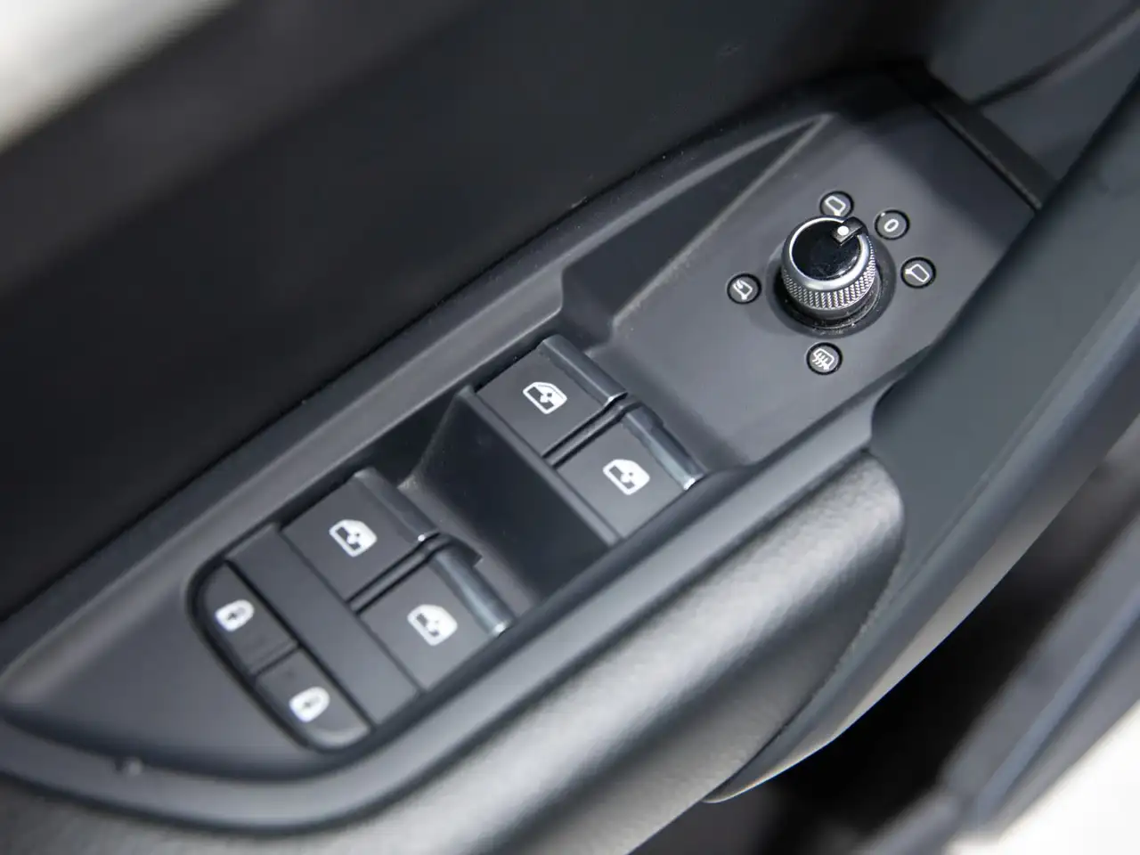 Audi Q5 - Image 18