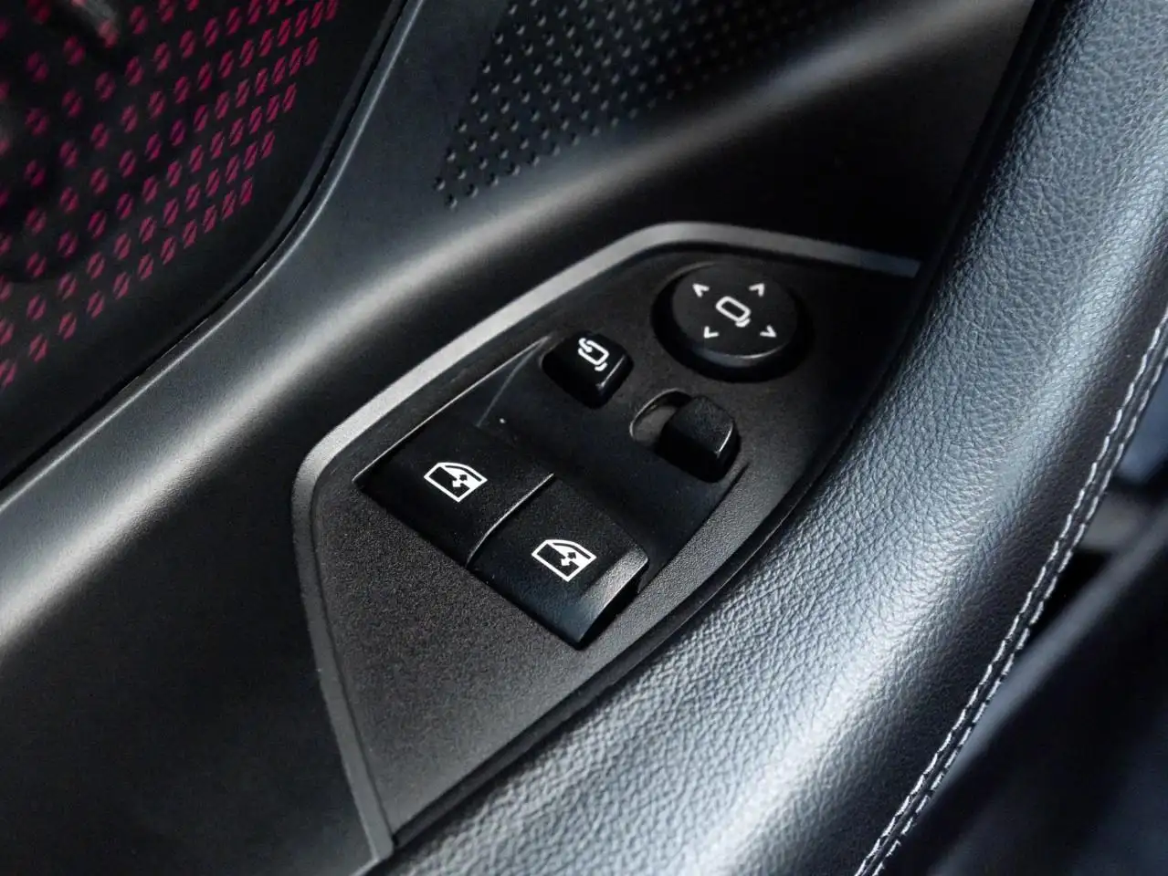 BMW 2 Series - Image 18