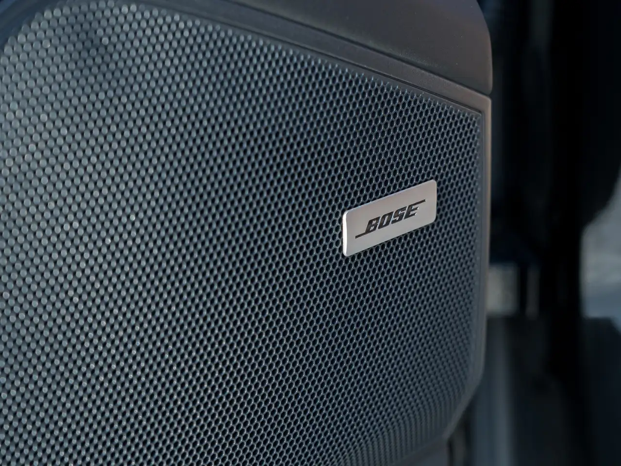 Porsche Cayenne - Image 24