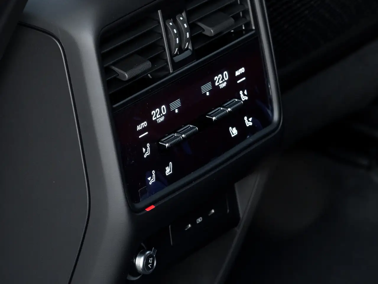 Porsche Cayenne - Image 35