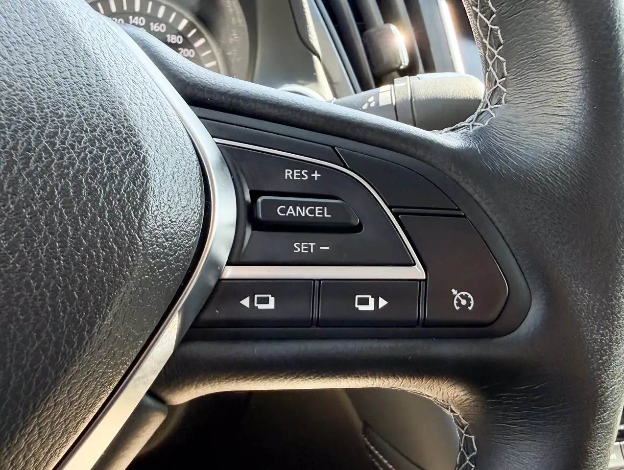 Infiniti Q50 - Image 24